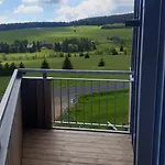 Mezonetový Se Dvéma Balkóny A Výhledem Loučná pod Klínovcem