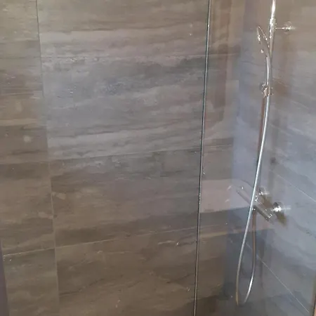 Mezonetový Se Dvéma Balkóny A Výhledem *